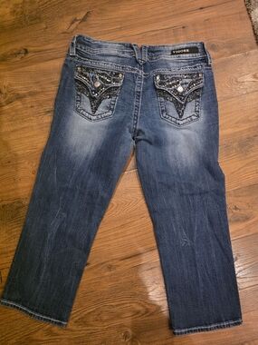 Vigoss Dark Blue Embellished Back Pocket Cropped Jeans